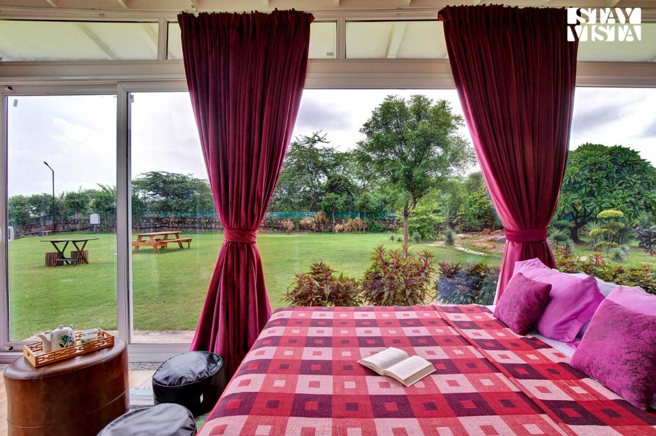 Stayvista At Idyllic Farmhouse - A Glasshouse With Outdoor Pool Gurgaon Esterno foto